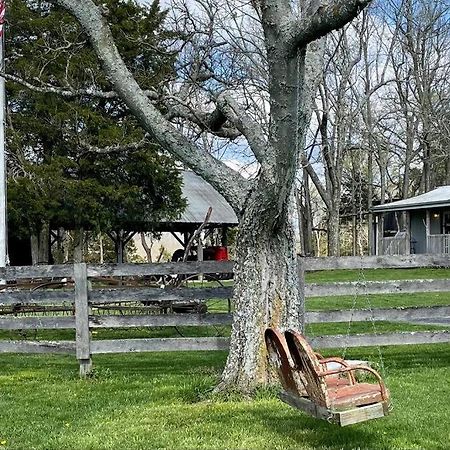 Bourbon Trail Cabin On The Farm Lawrenceburg Bagian luar foto