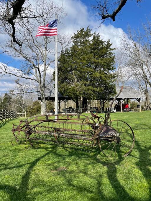 Bourbon Trail Cabin On The Farm Lawrenceburg Bagian luar foto