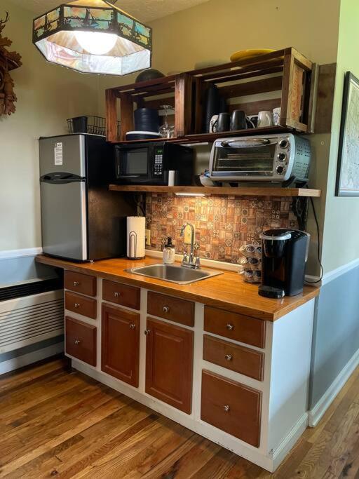 Bourbon Trail Cabin On The Farm Lawrenceburg Bagian luar foto